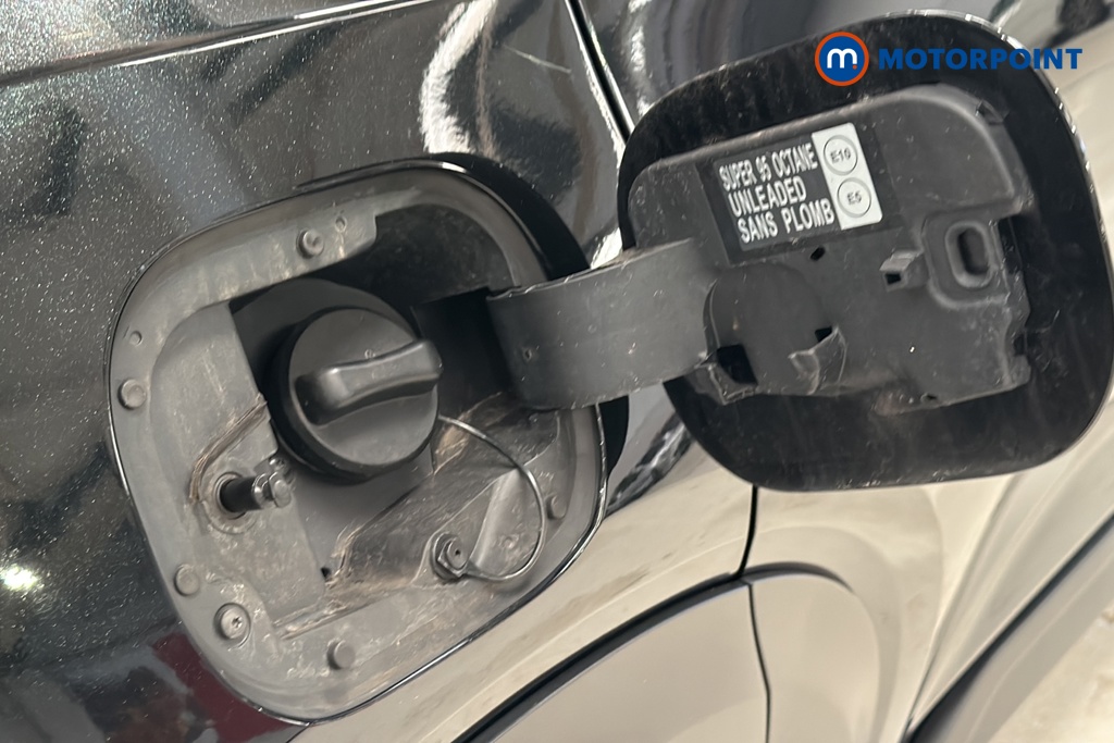Nissan Juke N-Connecta Automatic Petrol SUV - Stock Number (1642423) - 41st supplementary image