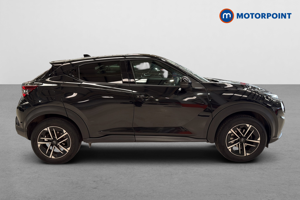 Nissan Juke N-Connecta Automatic Petrol SUV - Stock Number (1642423) - Passenger side