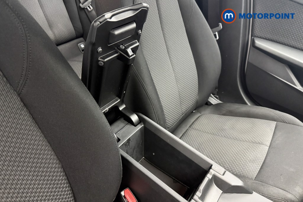 BMW 1 Series SE Automatic Petrol Hatchback - Stock Number (1643619) - 17th supplementary image