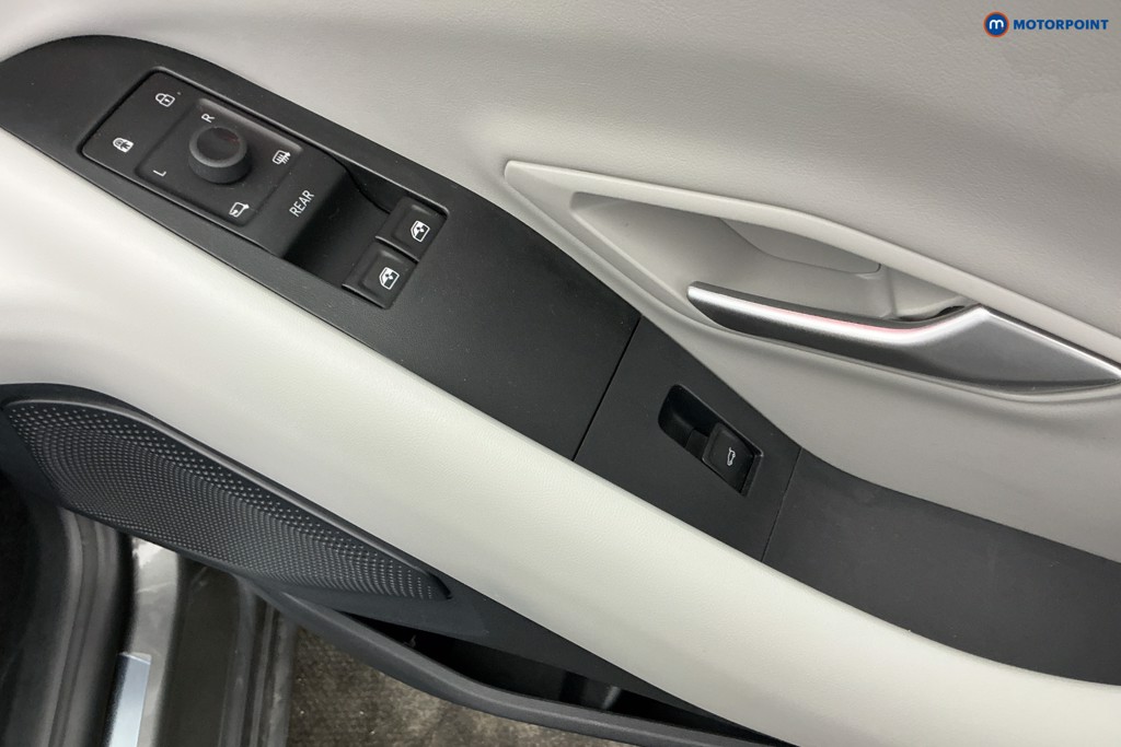 Ford Explorer Premium Automatic Electric SUV - Stock Number (1643679) - 23rd supplementary image