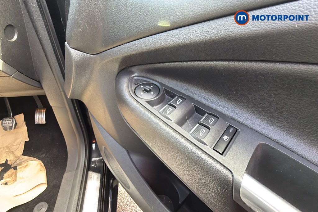 Ford Kuga St-Line Manual Petrol SUV - Stock Number (1643935) - 20th supplementary image