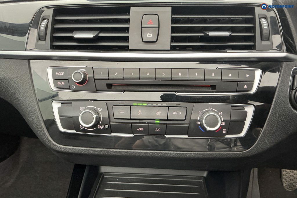 BMW 2 Series Sport Manual Petrol Convertible - Stock Number (1644460) - 17th supplementary image