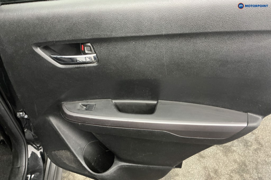 Suzuki Vitara Sz-T Manual Petrol SUV - Stock Number (1645425) - 28th supplementary image