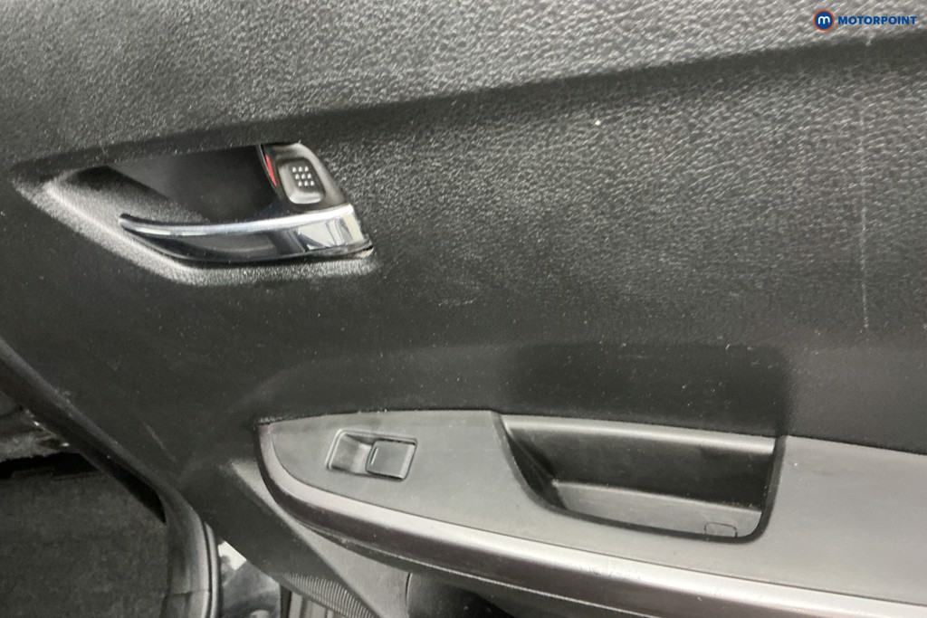 Suzuki Vitara Sz-T Manual Petrol SUV - Stock Number (1645425) - 29th supplementary image