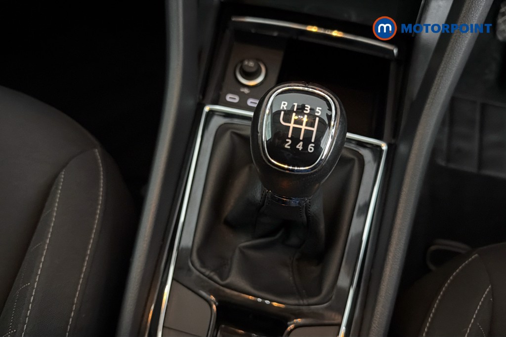 Skoda Karoq Se Technology Manual Petrol SUV - Stock Number (1645984) - 14th supplementary image
