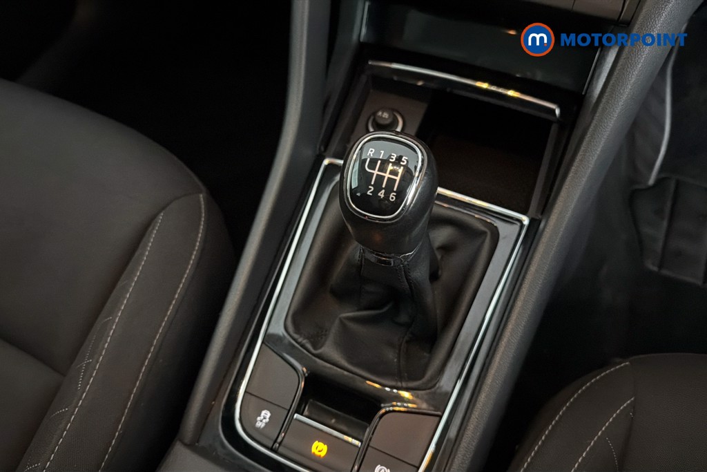 Skoda Karoq Se Technology Manual Petrol SUV - Stock Number (1645984) - 15th supplementary image
