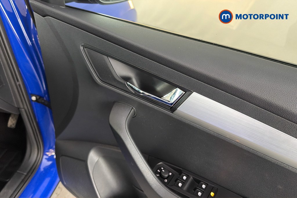 Skoda Karoq Se Technology Manual Petrol SUV - Stock Number (1645984) - 42nd supplementary image