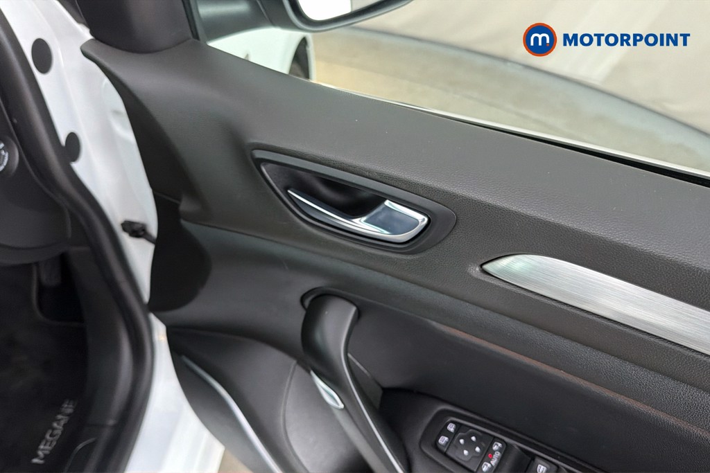 Renault Megane Dynamique S Nav Automatic Petrol Estate - Stock Number (1646037) - 42nd supplementary image