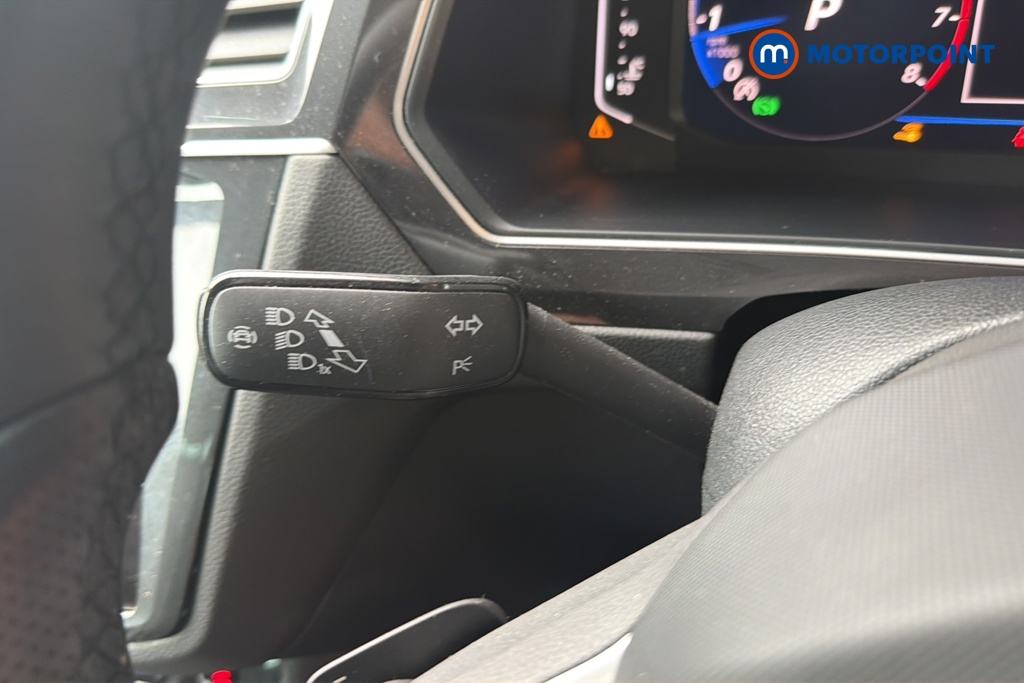 Volkswagen Tiguan R-Line Automatic Petrol SUV - Stock Number (1646128) - 5th supplementary image