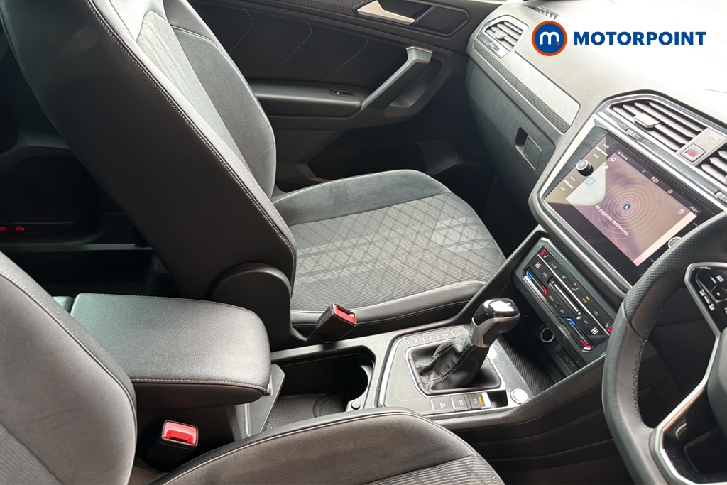 Volkswagen Tiguan R-Line Automatic Petrol SUV - Stock Number (1646128) - 15th supplementary image