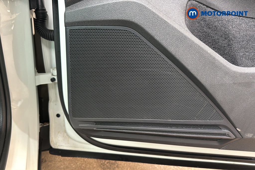 Volkswagen Tiguan R-Line Automatic Petrol SUV - Stock Number (1646128) - 21st supplementary image