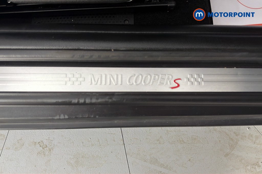 Mini Convertible Cooper S Exclusive Automatic Petrol Convertible - Stock Number (1646315) - 27th supplementary image