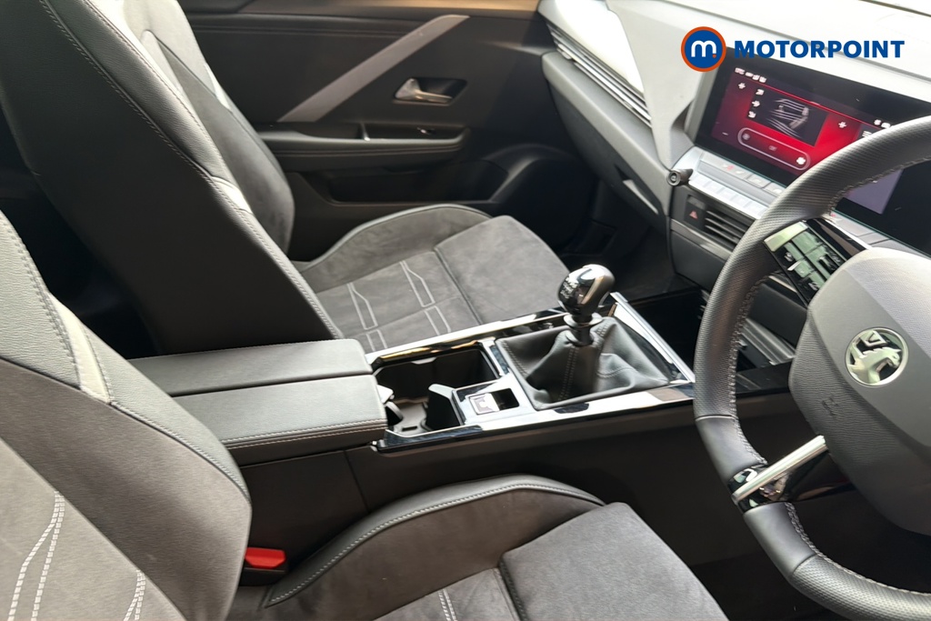 Vauxhall Astra Ultimate Manual Petrol Hatchback - Stock Number (1646354) - 15th supplementary image