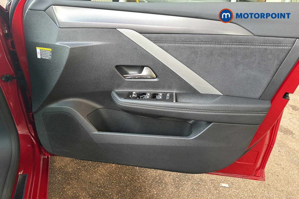Vauxhall Astra Ultimate Manual Petrol Hatchback - Stock Number (1646354) - 18th supplementary image