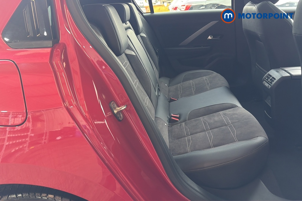 Vauxhall Astra Ultimate Manual Petrol Hatchback - Stock Number (1646354) - 25th supplementary image