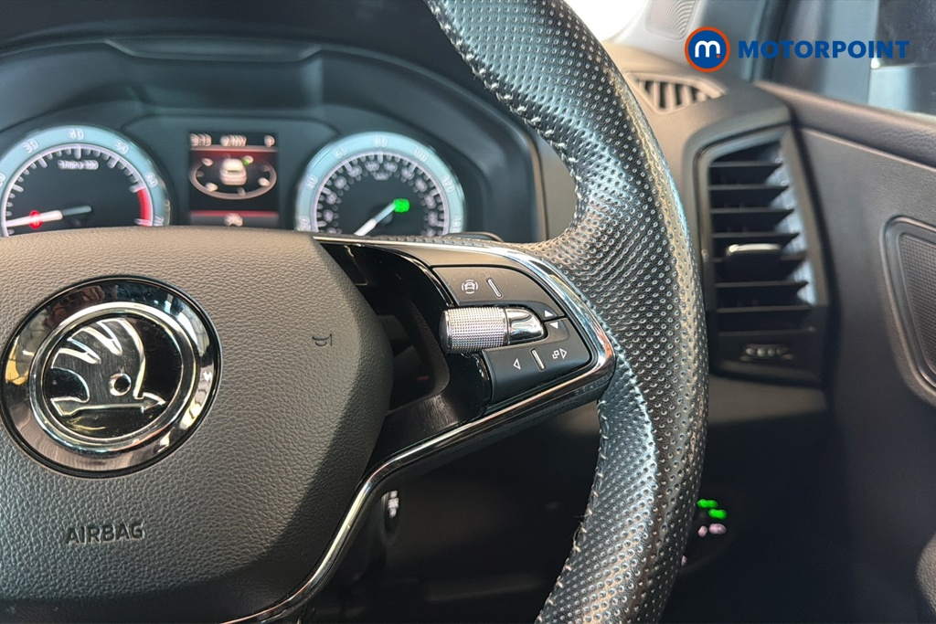 Skoda Karoq Sport Line Automatic Petrol SUV - Stock Number (1646951) - 3rd supplementary image