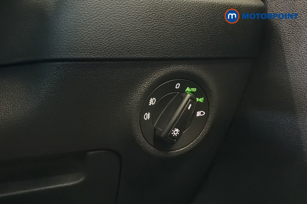 Skoda Karoq Sport Line Automatic Petrol SUV - Stock Number (1646951) - 11th supplementary image