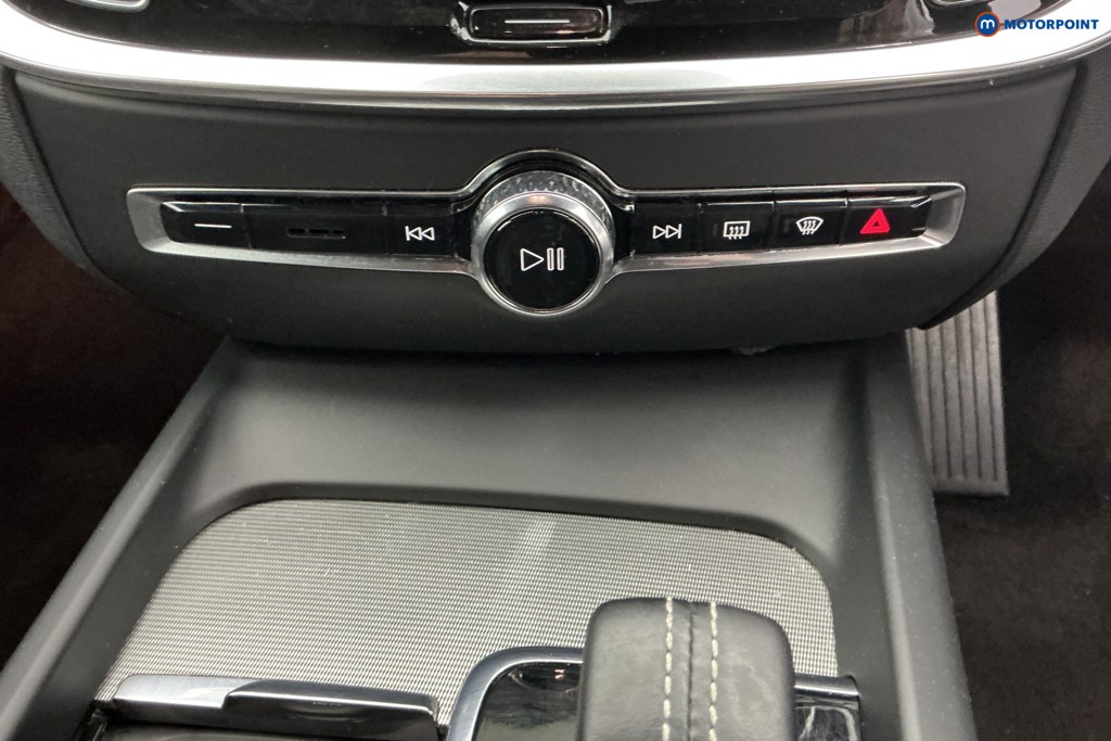 Volvo V60 R Design Automatic Petrol Estate - Stock Number (1647106) - 15th supplementary image