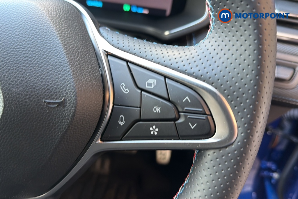 Renault Captur Esprit Alpine Automatic Petrol-Electric Hybrid SUV - Stock Number (1647575) - 3rd supplementary image