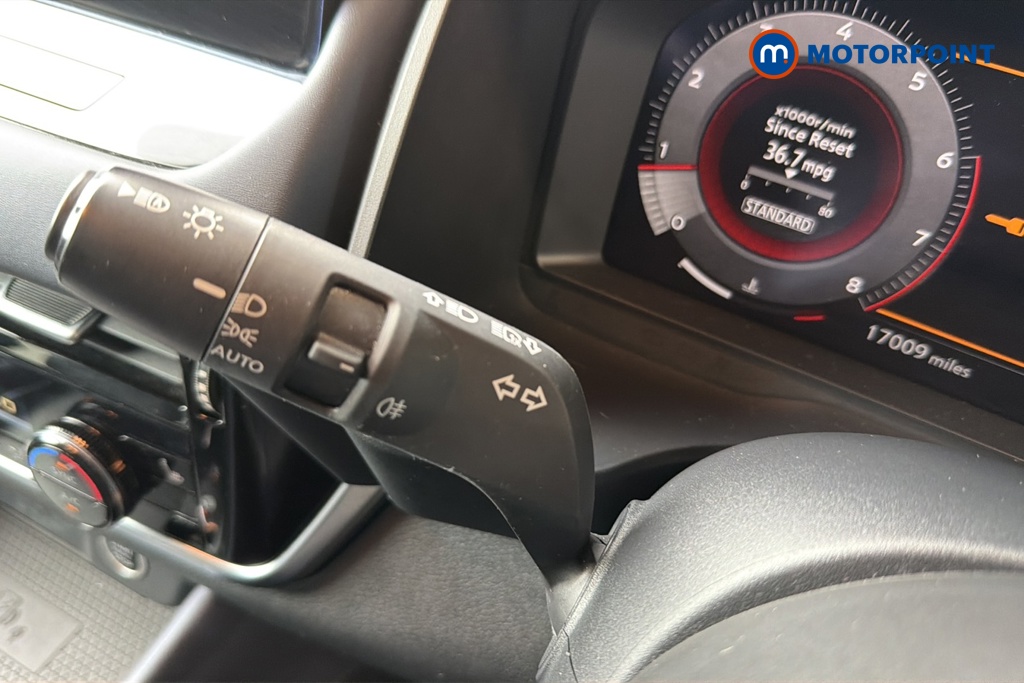 Nissan Qashqai Tekna Automatic Petrol SUV - Stock Number (1647726) - 5th supplementary image