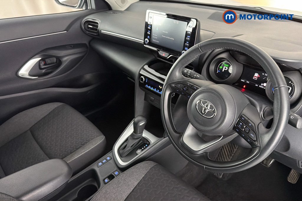 Toyota Yaris Cross Icon Automatic Petrol-Electric Hybrid Estate - Stock Number (1647866) - 2nd supplementary image