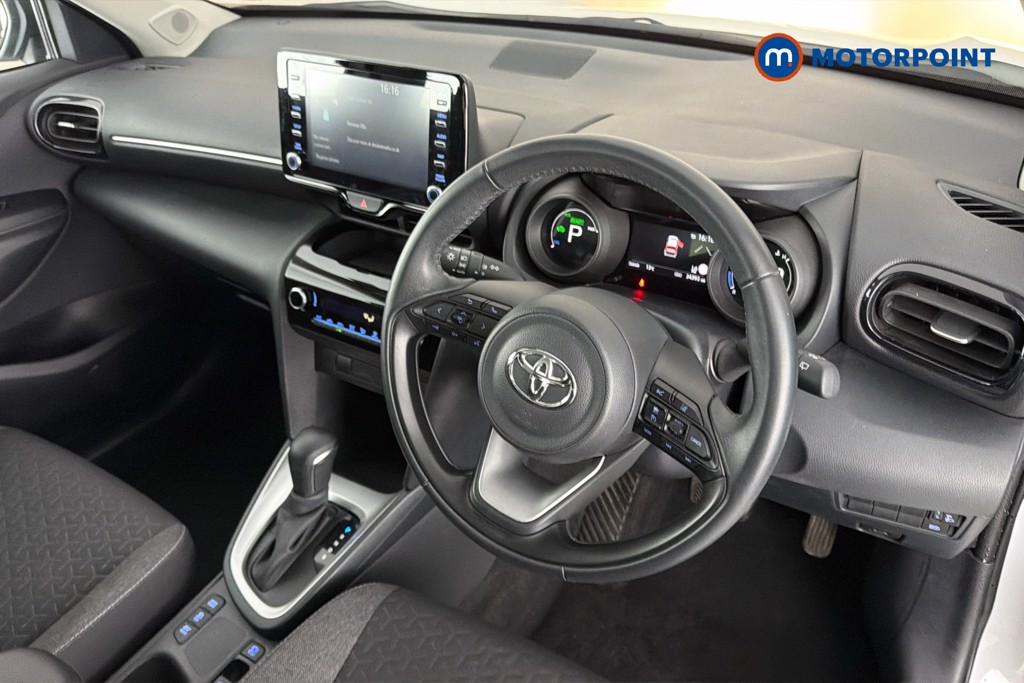 Toyota Yaris Cross Icon Automatic Petrol-Electric Hybrid Estate - Stock Number (1647866) - 1st supplementary image