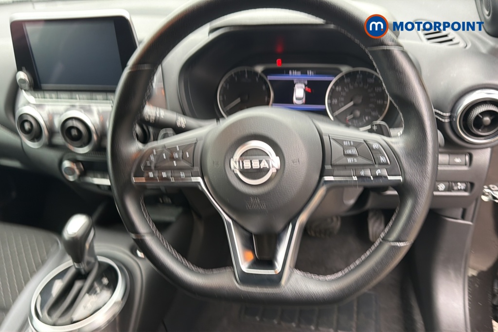 Nissan Juke N-Connecta Automatic Petrol SUV - Stock Number (1647926) - 2nd supplementary image