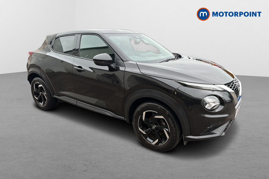Nissan Juke N-Connecta Automatic Petrol SUV - Stock Number (1647926) - Drivers side front corner