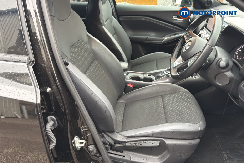 Nissan Juke N-Connecta Automatic Petrol SUV - Stock Number (1647926) - 22nd supplementary image