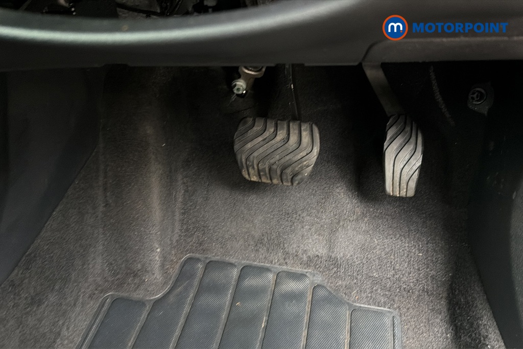 Nissan Juke N-Connecta Automatic Petrol SUV - Stock Number (1647926) - 24th supplementary image