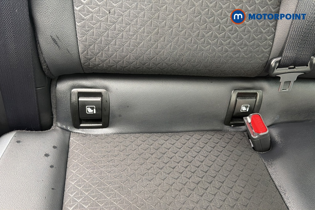 Nissan Juke N-Connecta Automatic Petrol SUV - Stock Number (1647926) - 27th supplementary image