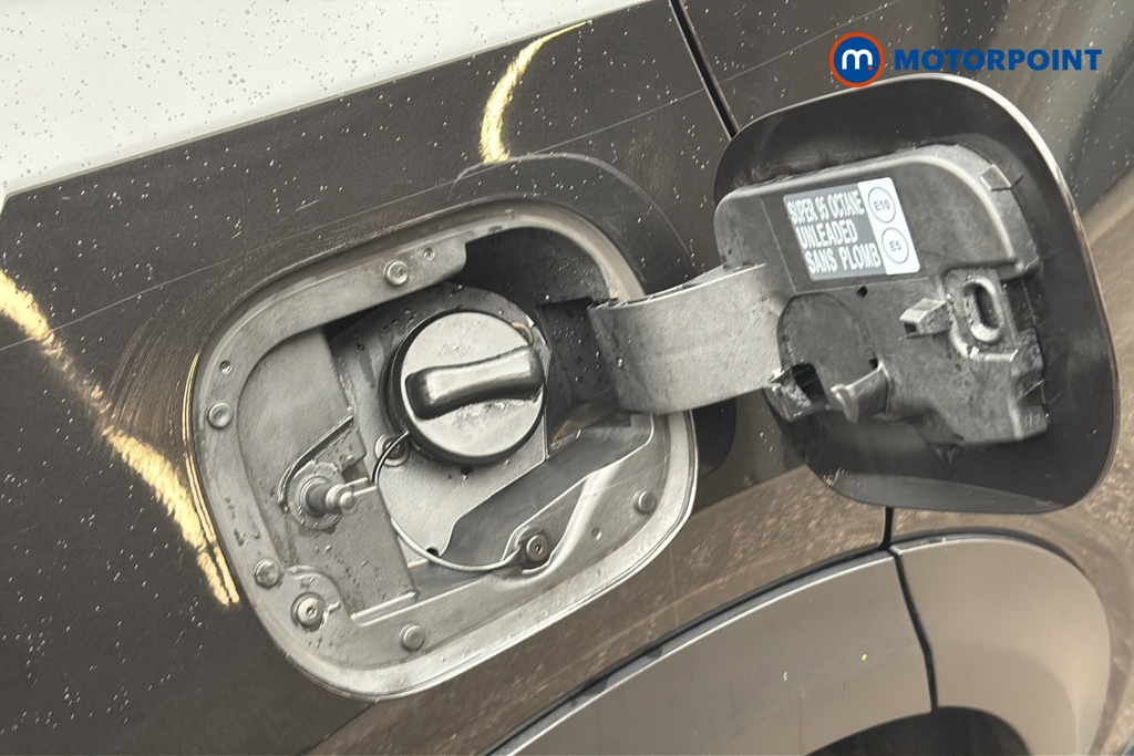 Nissan Juke N-Connecta Automatic Petrol SUV - Stock Number (1647926) - 41st supplementary image