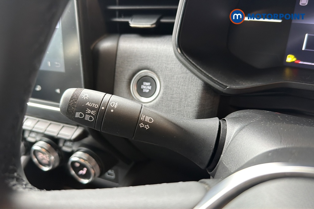 Renault Clio Evolution Manual Petrol Hatchback - Stock Number (1647929) - 5th supplementary image