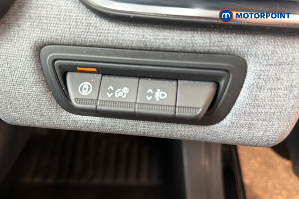 Renault Clio Evolution Manual Petrol Hatchback - Stock Number (1647929) - 11th supplementary image