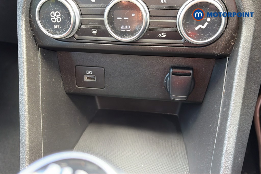 Dacia Sandero Stepway Prestige Manual Petrol Hatchback - Stock Number (1648066) - 17th supplementary image