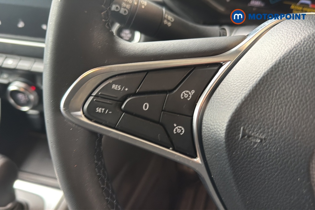 Renault Captur Techno Automatic Petrol-Electric Hybrid SUV - Stock Number (1648244) - 4th supplementary image
