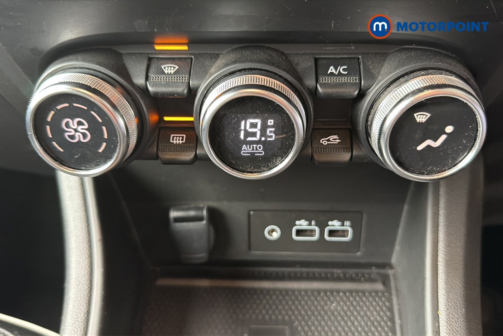Renault Captur Techno Automatic Petrol-Electric Hybrid SUV - Stock Number (1648244) - 12th supplementary image