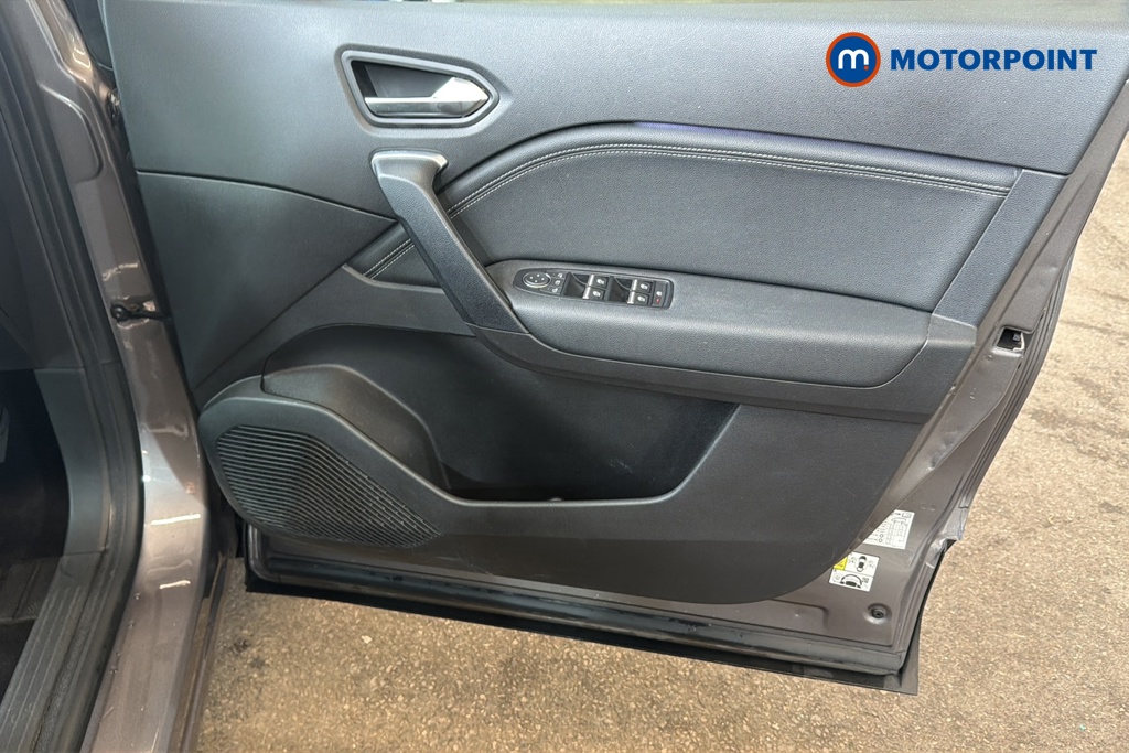 Renault Captur Techno Automatic Petrol-Electric Hybrid SUV - Stock Number (1648244) - 18th supplementary image