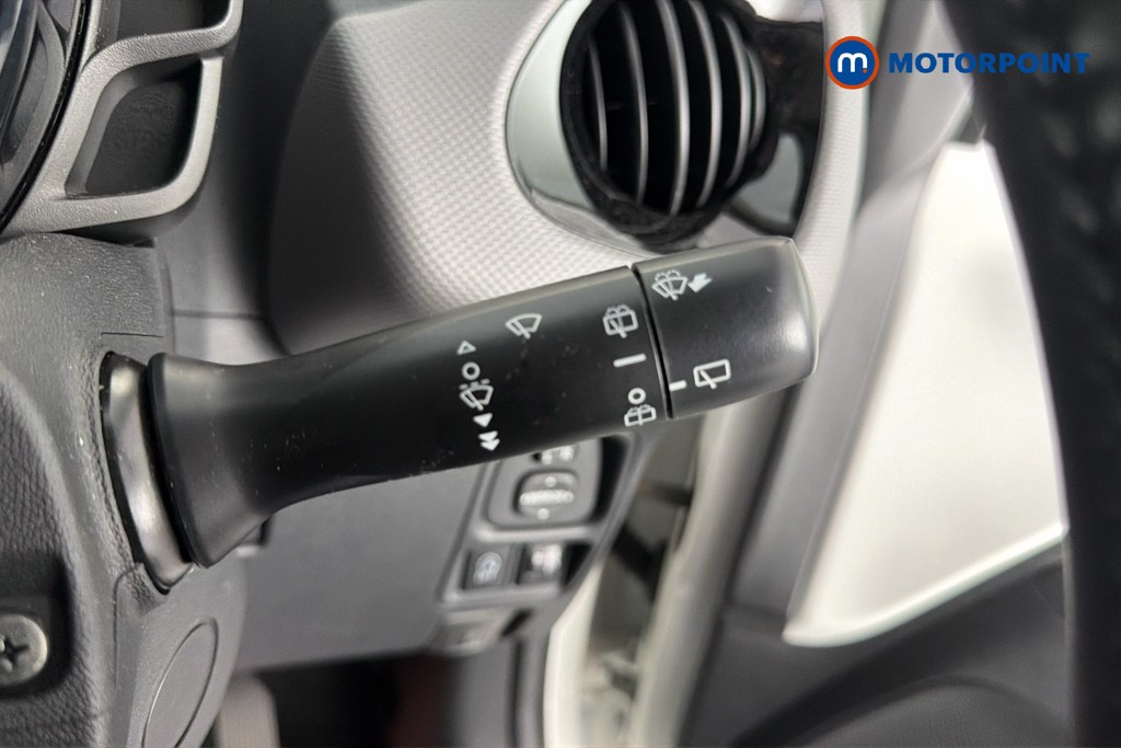 Peugeot 108 Allure Manual Petrol Hatchback - Stock Number (1648575) - 7th supplementary image