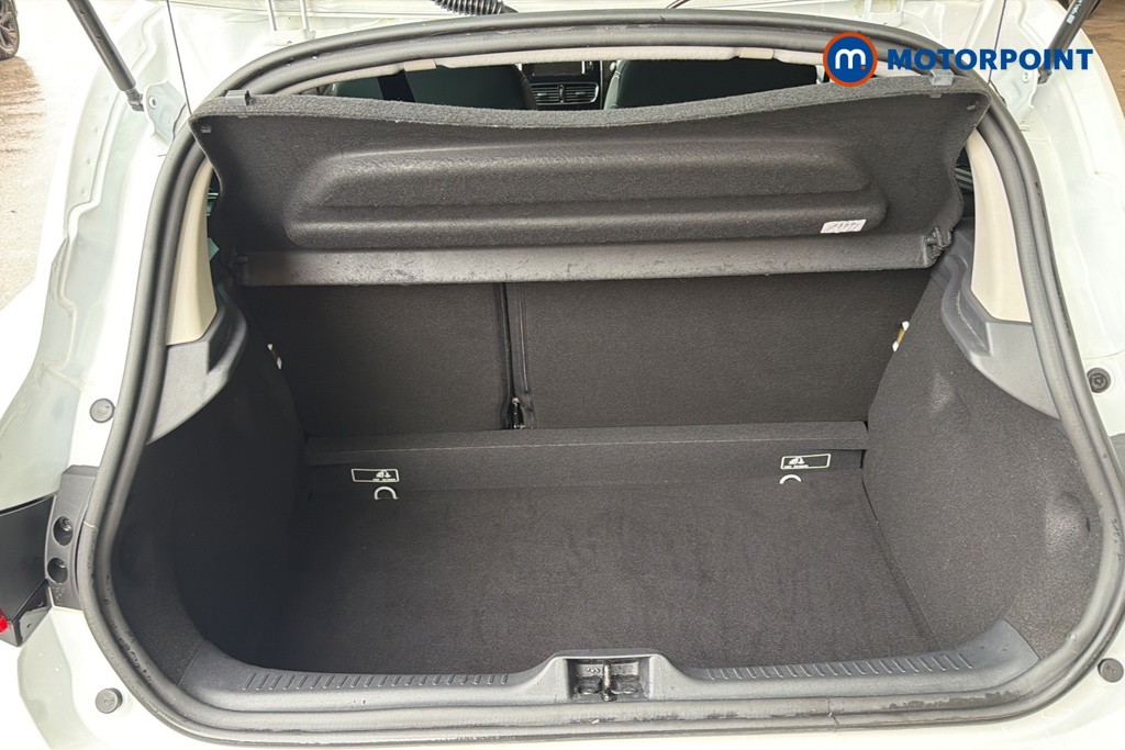 Renault Clio Iconic Manual Petrol Hatchback - Stock Number (1648956) - 30th supplementary image