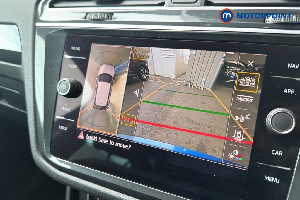 Volkswagen Tiguan SEL Automatic Petrol SUV - Stock Number (1649147) - 13th supplementary image