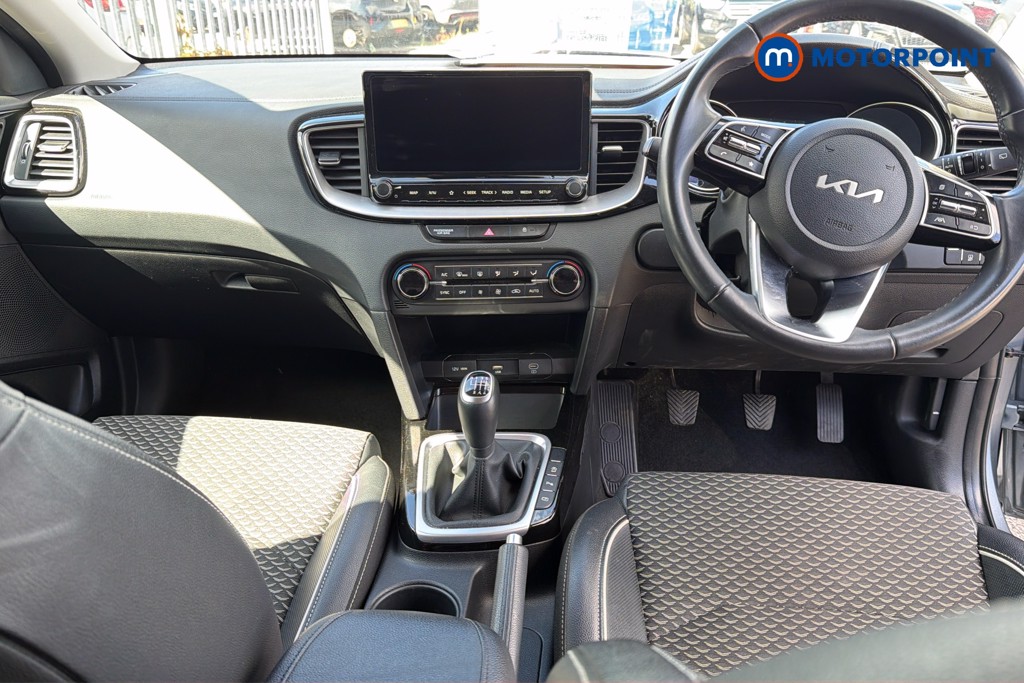 KIA Ceed 3 Manual Petrol Hatchback - Stock Number (1649283) - 1st supplementary image