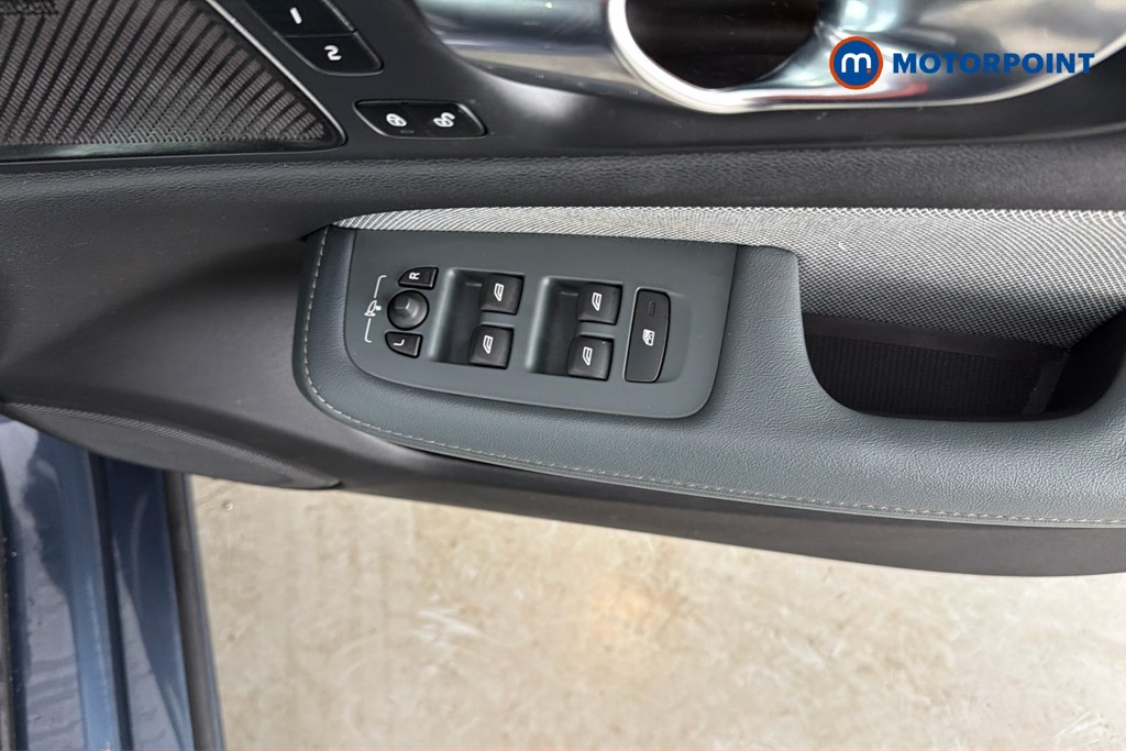 Volvo S60 R Design Plus Automatic Petrol Plug-In Hybrid Saloon - Stock Number (1649722) - 20th supplementary image
