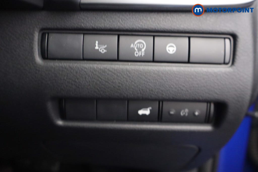 Nissan Qashqai Tekna Manual Petrol SUV - Stock Number (1650214) - 16th supplementary image