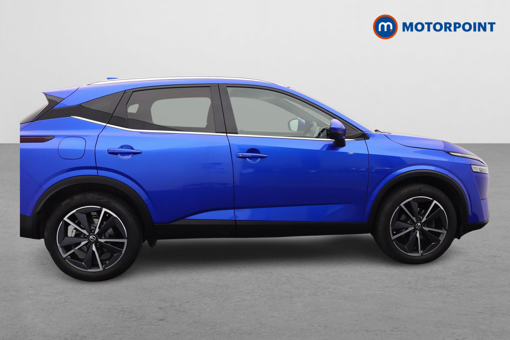 Nissan Qashqai Tekna Manual Petrol SUV - Stock Number (1650214) - Drivers side