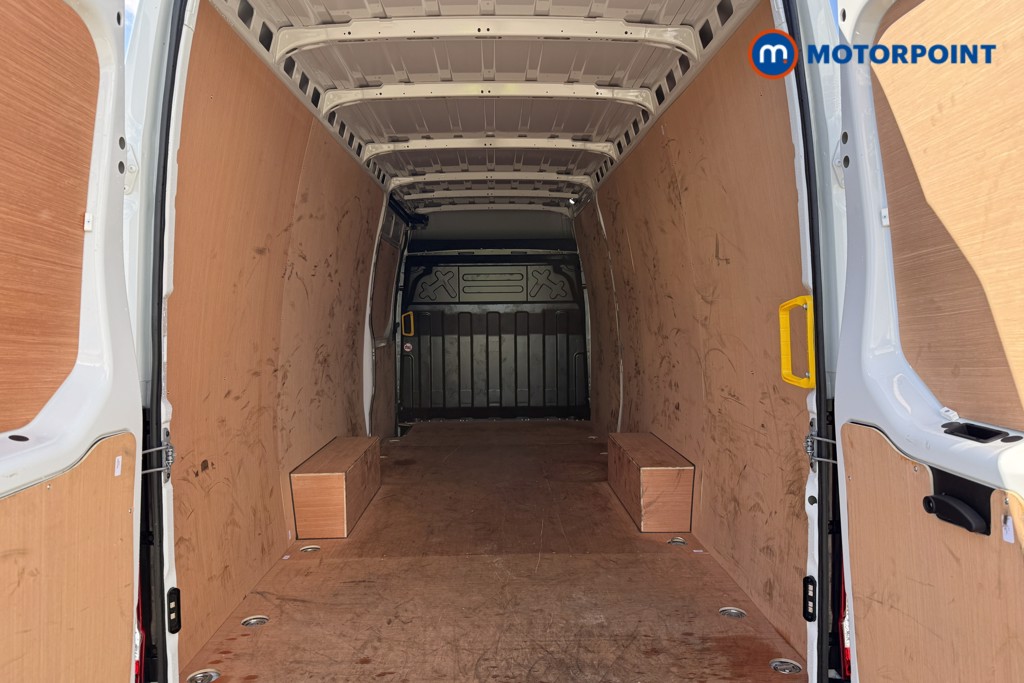 Iveco Daily Business Automatic Diesel High Volume-High Roof Van - Stock Number (1650352) - 3rd supplementary image