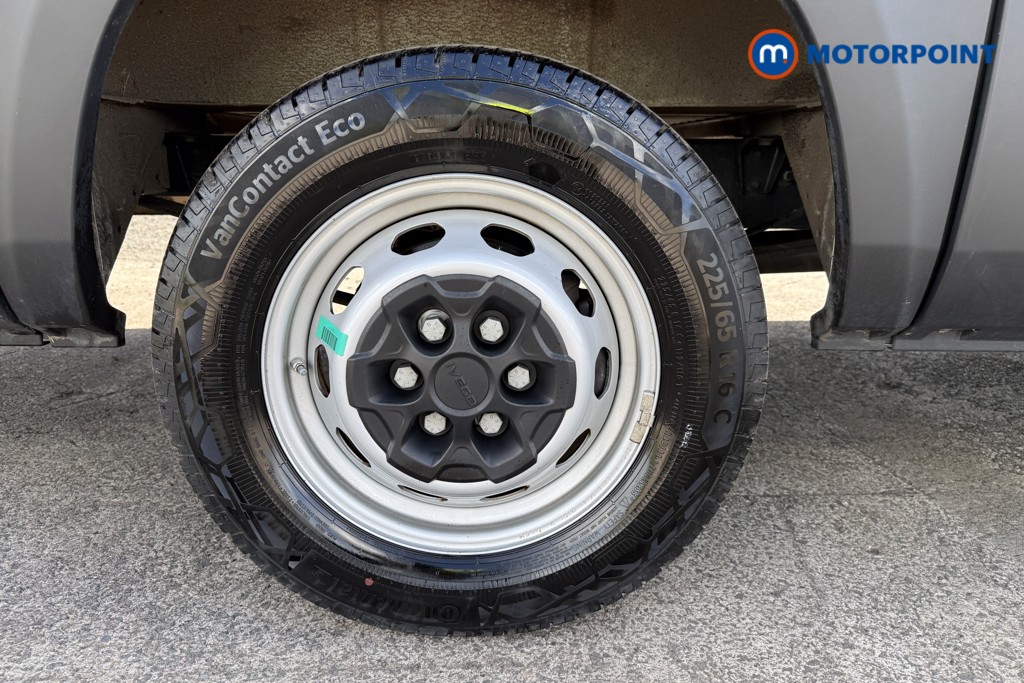 Iveco Daily Business Automatic Diesel High Volume-High Roof Van - Stock Number (1650352) - 6th supplementary image