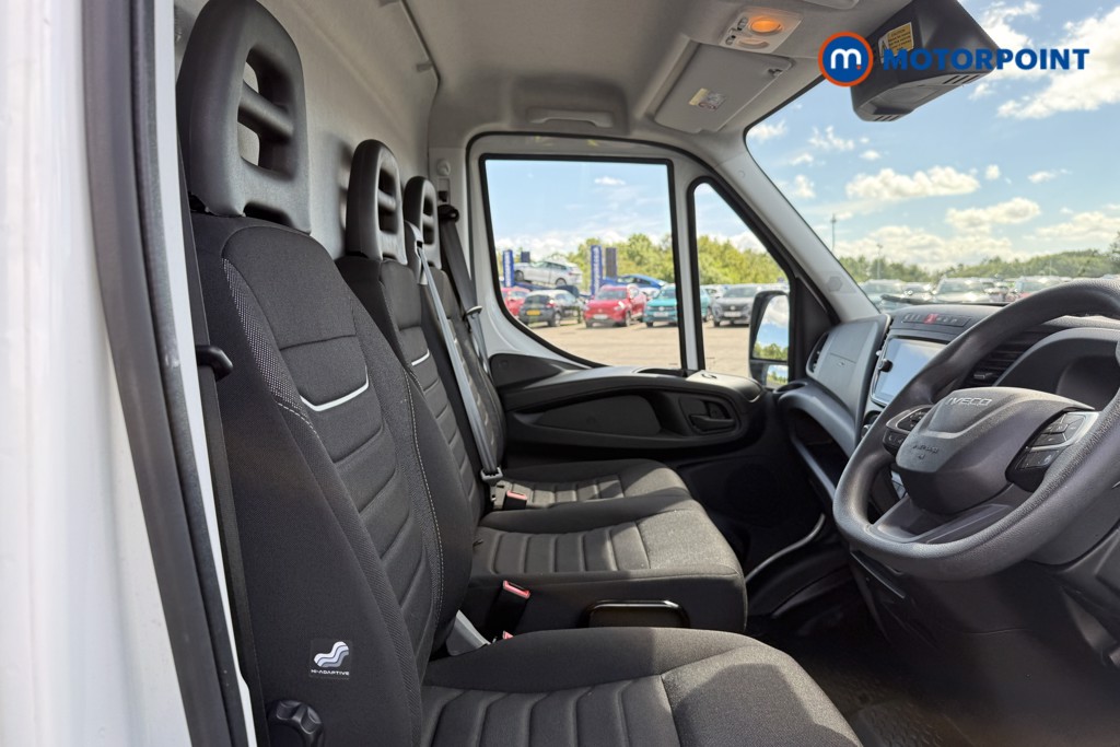 Iveco Daily Business Automatic Diesel High Volume-High Roof Van - Stock Number (1650352) - 10th supplementary image