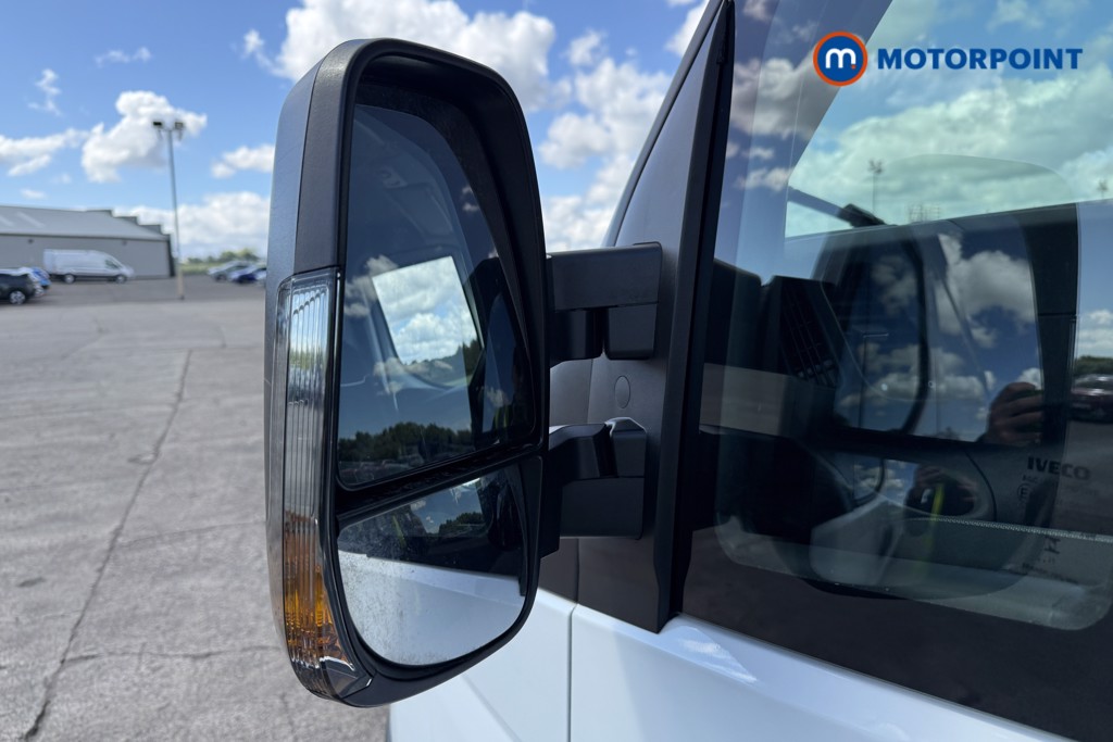 Iveco Daily Business Automatic Diesel High Volume-High Roof Van - Stock Number (1650352) - 21st supplementary image