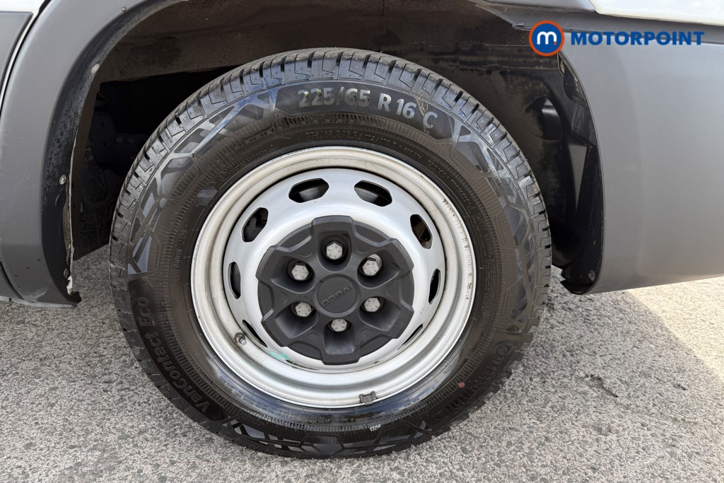 Iveco Daily Business Automatic Diesel High Volume-High Roof Van - Stock Number (1650352) - 22nd supplementary image